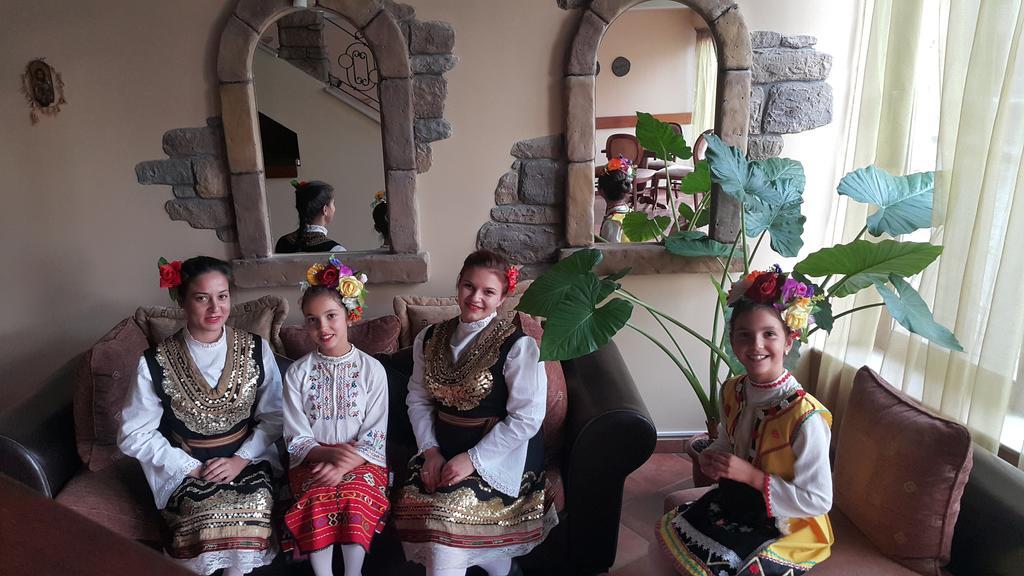 Boliari Hotel Veliko Tărnovo Exteriör bild